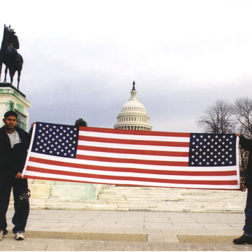 Moses y Alejandro (Siamese Flag)